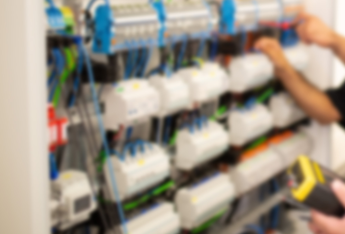 Schalt&shy;anlagen&shy;bau bei Herz-Impuls Elektronik GmbH in Kelkheim
